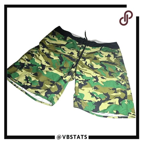 Pelagic Men's Fish Camo Performance Offshore Board Shorts Green Size 42 - Picture 1 of 7